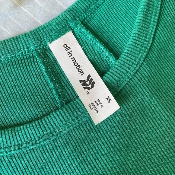 All in Motion Green Crop T-Shirt, Size XS - Picture 5 of 6